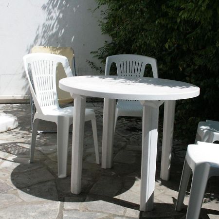 Maison Avec Courette A 450M De La Plage Et Proche Commerces - Tout Equipee - Fr-1-22-176 La Tranche-sur-Mer Exteriör bild